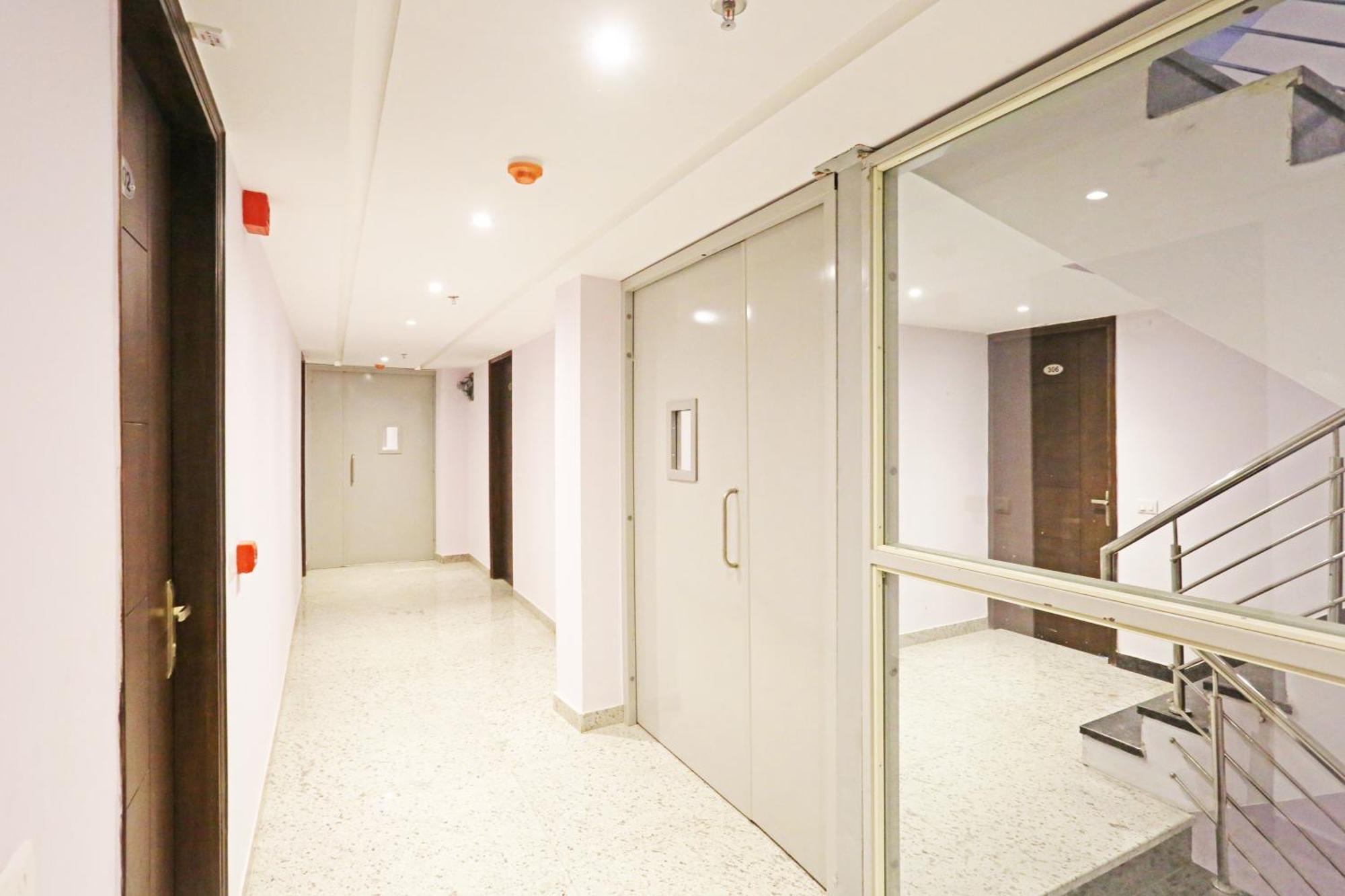 Frankstay By Hotel Mayfair Newly Built - Нью-Дели Экстерьер фото